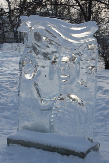 Вьюговей-2010, ледяные скульптуры: Инопланетянин