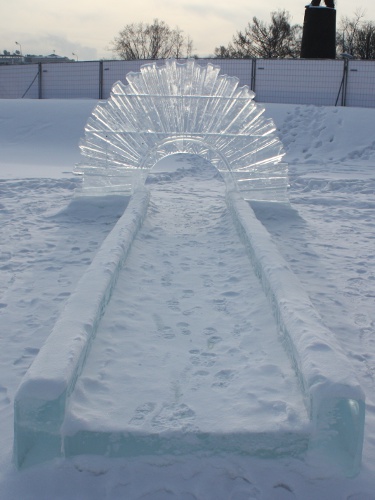 Вьюговей-2010, ледяные скульптуры: Восход солнца