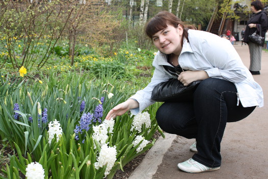 Ботанический сад МГУ: Настя и гиацинты