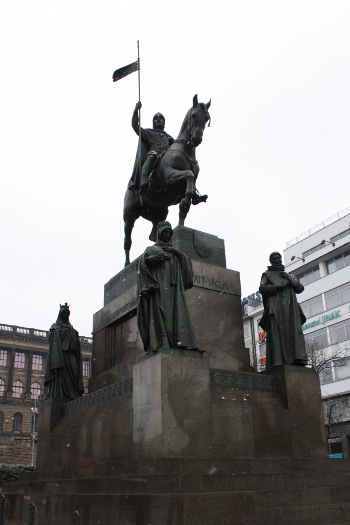 Прага: памятник Святому Вацлаву