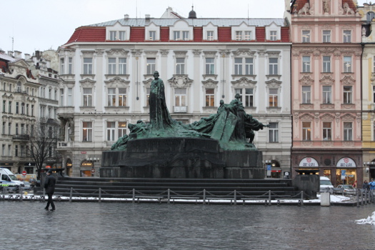 Прага: памятник Яну Гусу