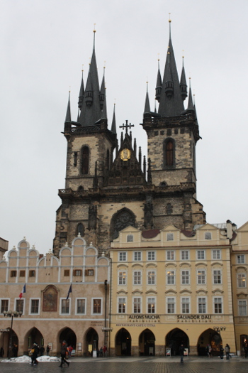 Прага: костел Девы Марии перед тыном