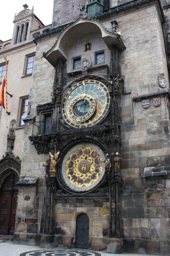 Прага: часы на Староместской ратуше