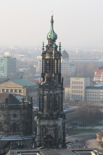 Дрезден: вид с Фрауэнкирхе на Хофкирхе